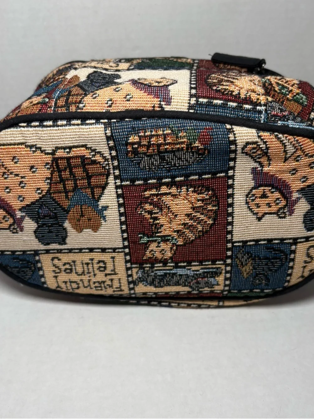 Vintage 90s Cat Tapestry Friendly Feline Makeup Cosmetic Bag Carrying Case